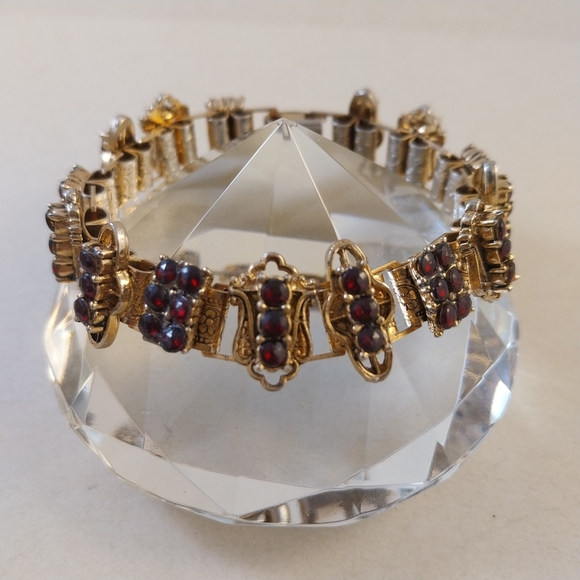 Ventage Gold and Red Bracelet - Picture 2 of 16